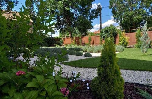 Szentes Bed & Breakfast | Bokor Vendégház