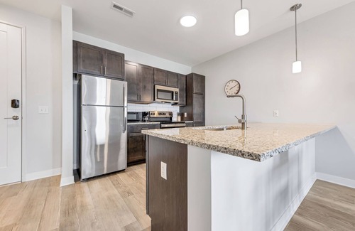 St. Peters Apartment | Bold 2415 I Stunning One Bedroom Modern Suite
