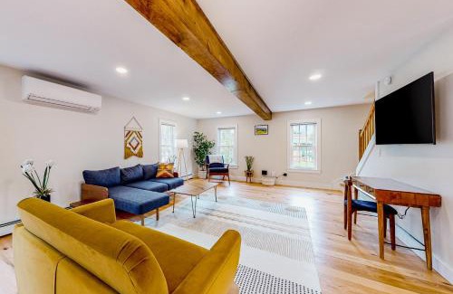 Hydeville House | Bomoseen Beauty