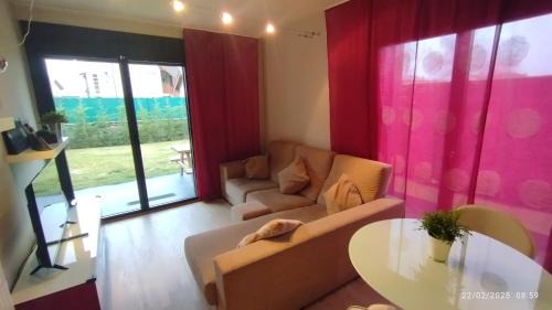 Bourg-Madame Apartment | Bonito apartamento con gran jardín