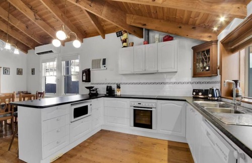Bonnie Doon House | Bonnie Vibe Victorian Charm