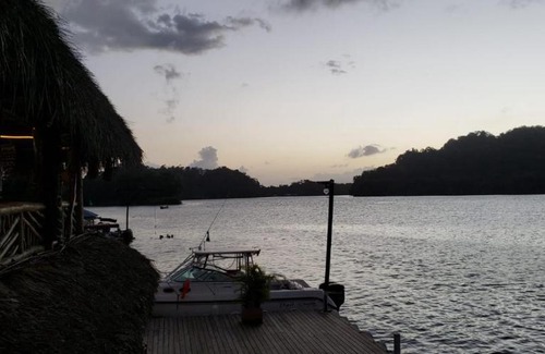 Puerto Barrios House | Bood Moon Rio Lámpara