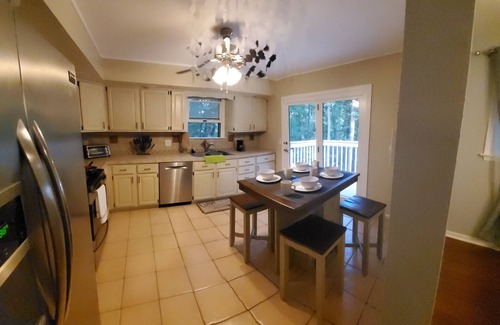 Bartonsville House | Book 2 nights, get 1 FREE at 🏡Pocono Haven🏡