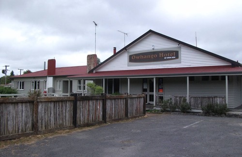 Owhango Hotel | BOOK A PUB !SLEEPS UP TO 26/WARM/HEAPS OF SPACE/SELF CONTAINED/FAMILY/GROUPS