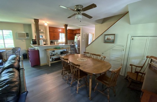 Sleepy Hollow House | Book for Summer! Lake Austin Waterfront, Family and Dog Friendly!