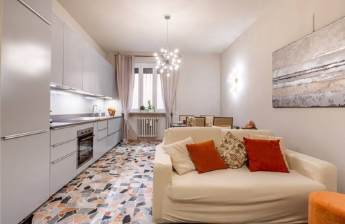 Parma City Centre Apartment | BOOK NOW! Apt x4 a 1 min walk from Duomo of Parma