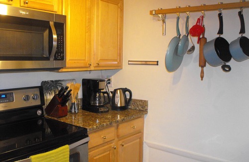 Vilano Beach House | BOOK NOW! FALL DISCOUNT: St. Augustine Townhouse for 2 nr Beach, Non-smoking