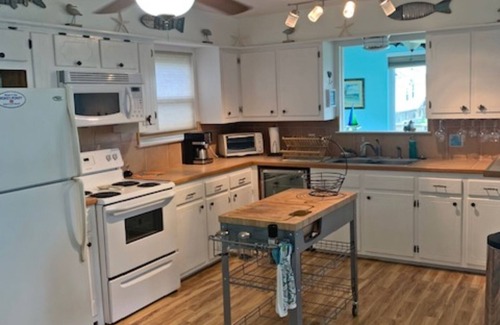 Surfside Beach Cottage | Book Now! Turn it around @ The Hokey Pokey Clinic