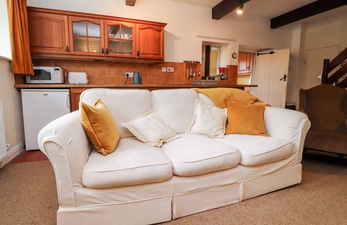 Ogden Cottage | BOOTHSTEADS FARM COTTAGE, character holiday cottage in Halifax