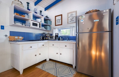 Boqueron House | @ BOQUERON Santorini cozy Cottage, full AC, private heated pool, sleeps 6