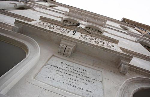 Ferrara Historic Centre Bed & Breakfast | Borgoleoni 18 - Room and Breakfast
