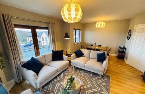 Killaloe House | Boru Walk Townhouse -Stylish & Modern Holiday Home