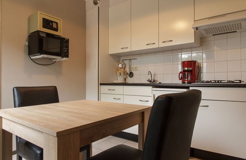 Oostkapelle Apartment | Boszicht 5 aan de Kust luxury apartment 2 people. Beach 800 mtr