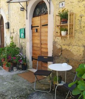 Calcata Bed & Breakfast | Botanica Calcata