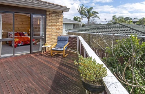 Golflands Villa | Botany Bliss l Beautiful 4Bed Family Friendly Home