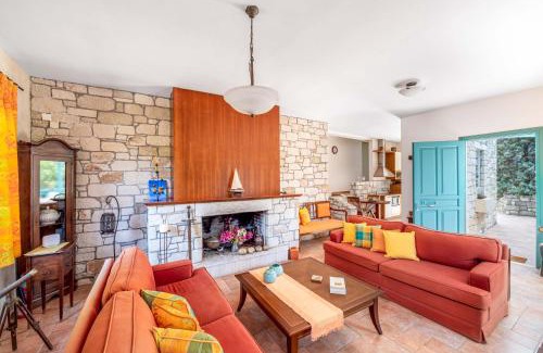 Fodele Villa | bougainvilla