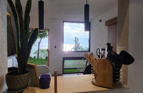 San Antonio Palopo Apartment | Bougavillage Villa Catuaí with TV and WiFi in San Antonio Palopó