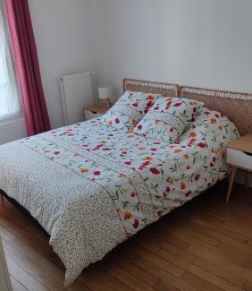 Centre Ville Apartment | Boul'Bohème - 4 guests 1 bedroom 2 beds 1 bathroom