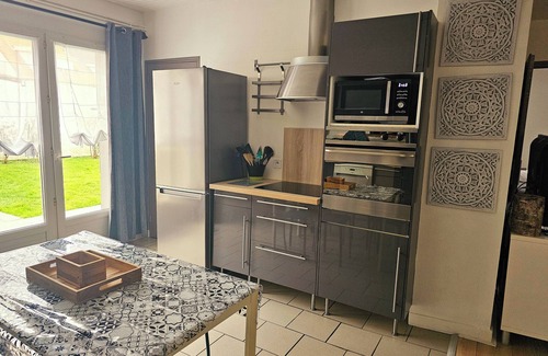 Bourbourg Cottage | Bourbourg furnished cottage - 2 bedrooms - 5 people - enclosed garden - private parking