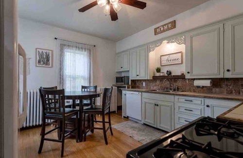 Muskegon House | Bourdon Charmer! Bike to Beach!