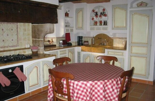 Vesseaux House | BOURGEOIS HOUSE 10 PEOPLE, LARGE PRIVATE POOL, PROPERTY OF 3500 m2