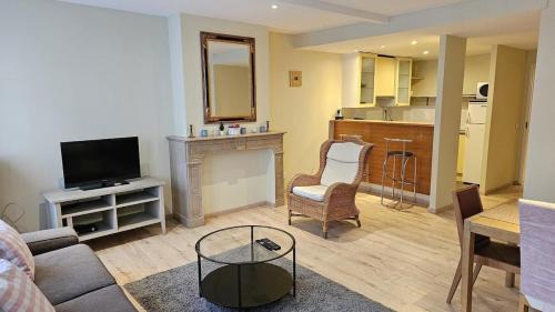 Lower Town Apartment | Bourse Grand Place