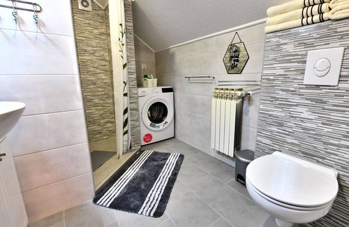 Seliste Dreznicko Apartment | Boutique Apartment in Selište Drežnićko with Garden