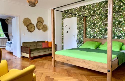Metzingen Apartment | Boutique Apartment Villa Landenberger Outlet Metzingen P12E