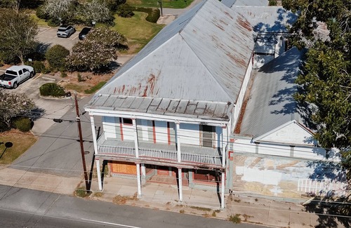 Lebeau House | Boutique hotel in National Historic District of Washington, LA with WiFi, AC