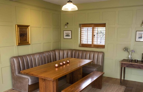 Odiham House | Boutique Luxury Barn sleeps 2-6