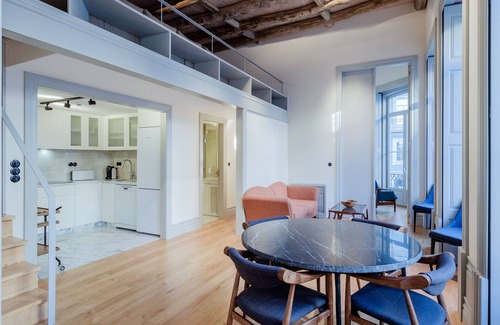 Sao Nicolau Apartment | Boutique Rentals - Toledo's One & Only Apt in Ribeira