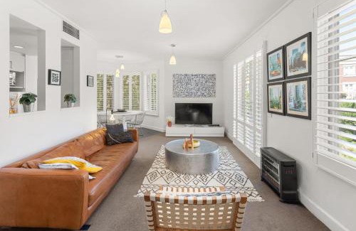 East Melbourne Apartment | Boutique Stays - Wellington Mews