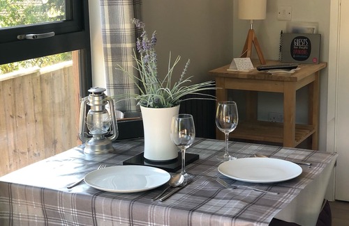 Beer Cabin | Boutique studio Escape Pod in Devon, 5 minutes from the beach with parking.