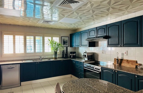 Jumeira 3 Villa | Boutique Style 4-Bed Villa with Housekeeper & Pool near the Beach in Dubai