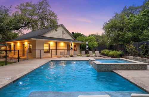 Crawford Apartment | Boutique-Style Private Poolside Retreat Surrounded by Nature & Outdoor Play