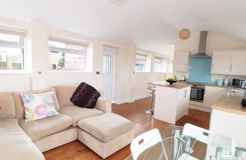 Mansfield Cottage | BOWLER YARD COTTAGE, pet friendly, with a garden in Warsop