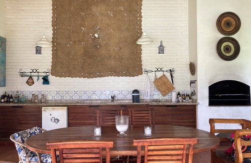Balneario Praia do Pernambuco House | Colonial House at Guarujá Golf Club