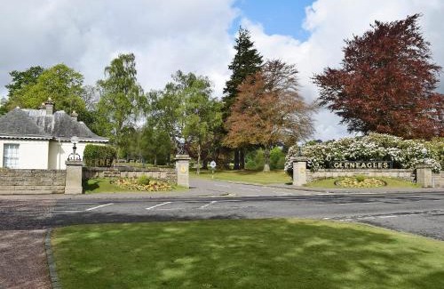 Glenfarg House | Bracken Log Cabin - S4468