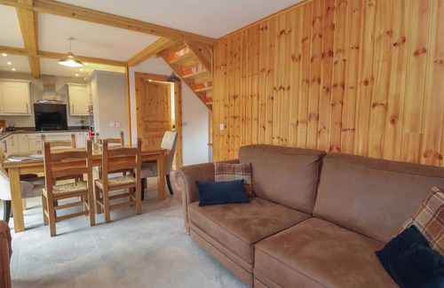 Dalmally Cottage | BRADAN LODGE, pet friendly, with a garden in Dalmally