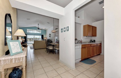 Sabal Harbour House | Bradenton’s SUNshine Bellis - private POOL with a VIEW!nnnnn