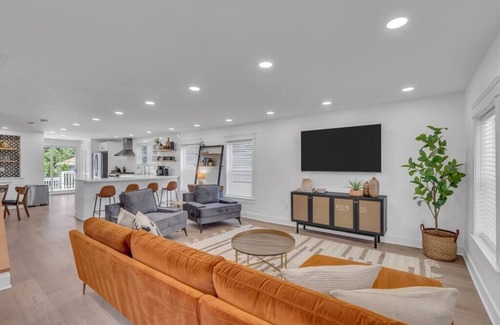 Neptune City House | Bradley Park Beach House, Passes Included!