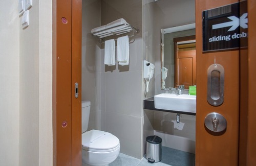 Purbalingga Hotel | Braling Grand Hotel Purbalingga, Azana Hotels Collection