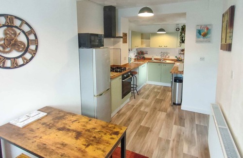 Rhondda Cynon Taff House | Bramble Cottage Rhondda Valley by StayStaycations