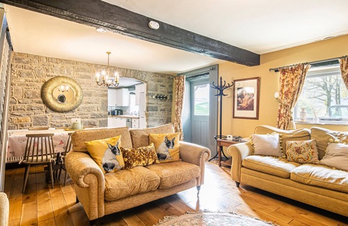 Bakewell Cottage | BRAMBLE, pet friendly, character holiday cottage in Bakewell
