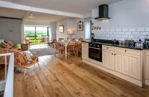 Llanengan House | Brambles - Three Bedroom House, Sleeps 5
