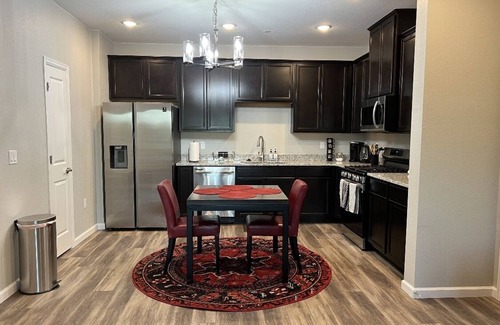 Aurora Apartment | Brand new 2 bedroom condo - Bienvenido Red Phoenix