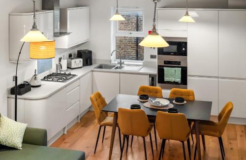 Munster Apartment | Brand NEW 2 BR Fulham Apartment Near Tube Station COZY