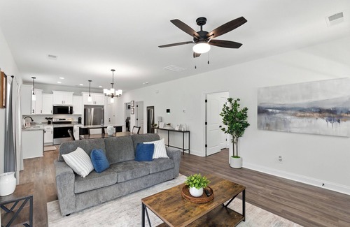 Cedartown House | Brand New 2BR Modern Southern Charm