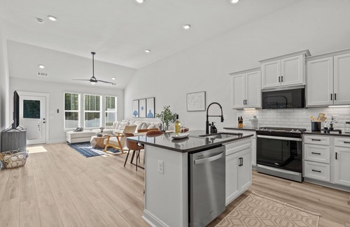 Central House | Brand New 5BR Townhome – Modern Comfort Near Clemson University!