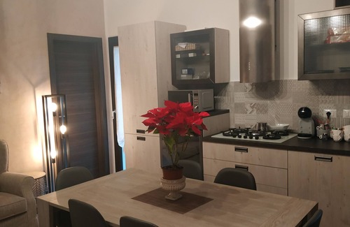 Savoca Apartment | Brand new apartment adjacent to the famous Vitelli bar from the film IL PADRINO.